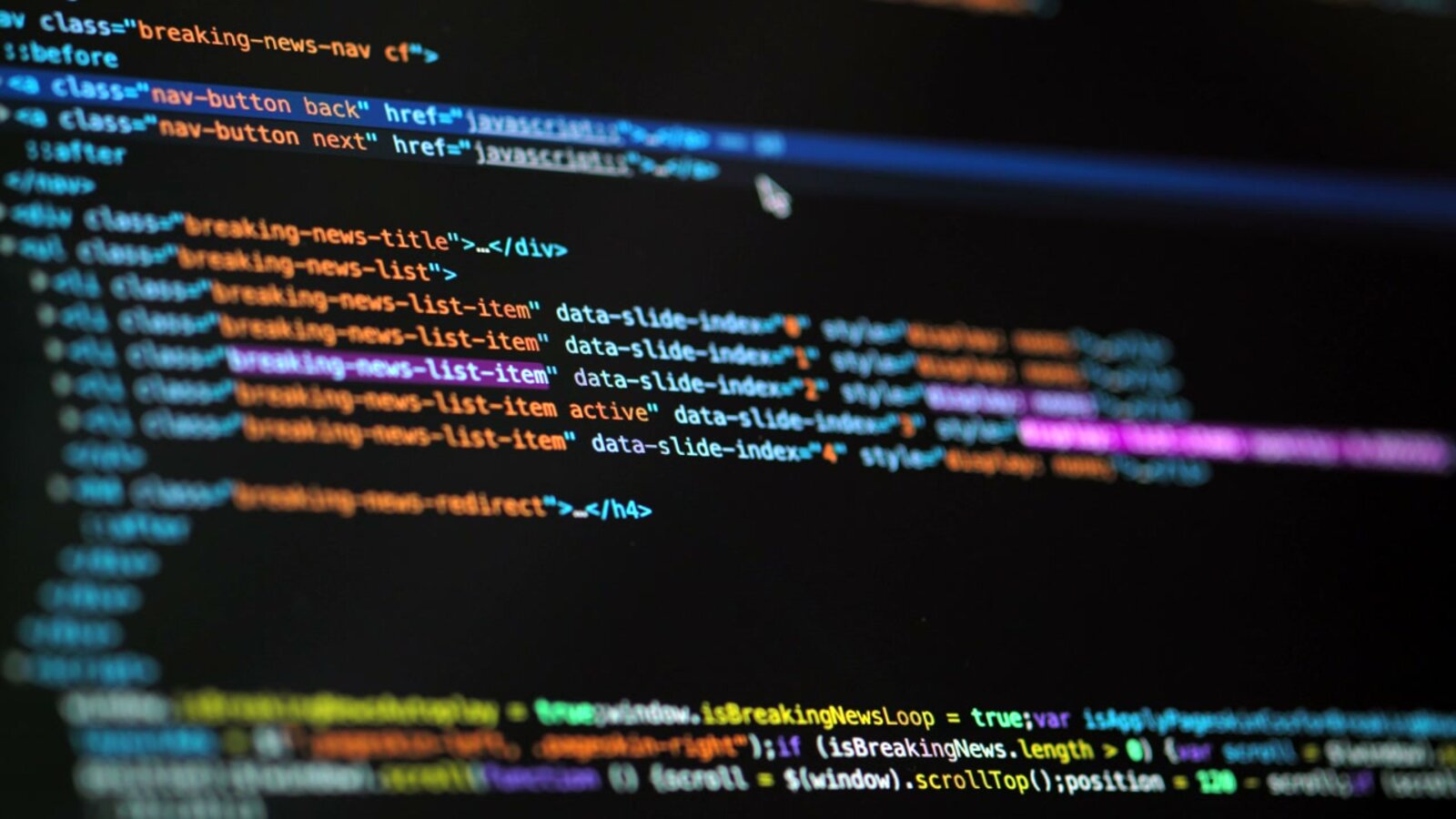 Code im Editor – Symbolbild für Infostealer-Operationen