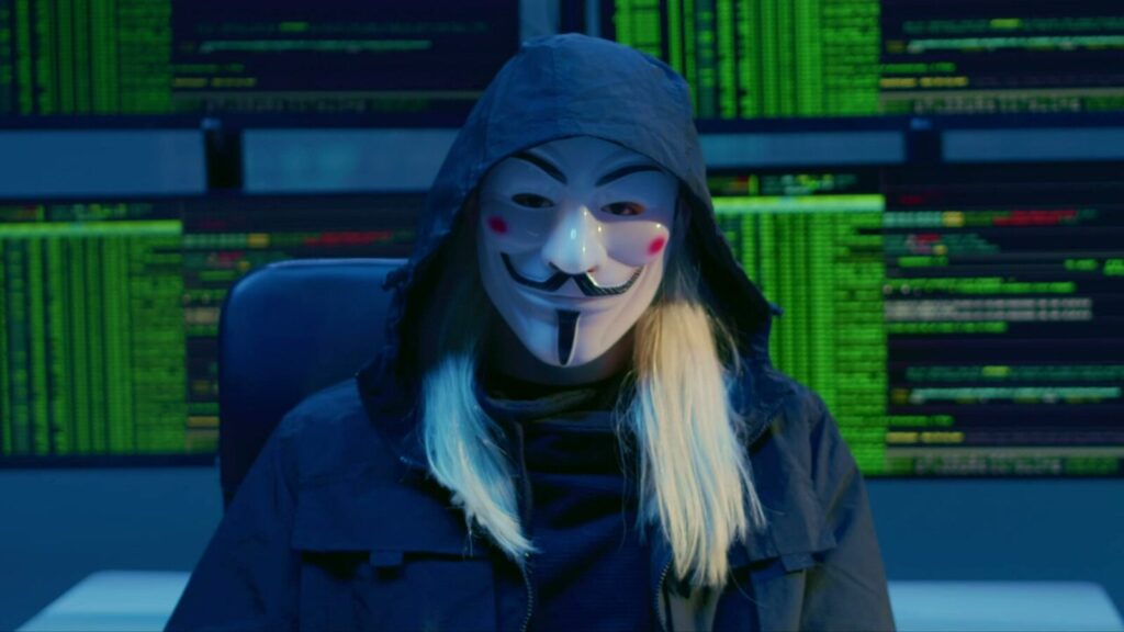 Anonyme Maske als Sinnbild fuer Infostealer-Operatoren